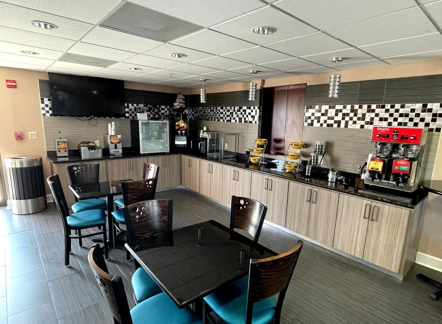 Days Inn & Suites By Wyndham Sam Houston Tollway Jersey Village Extérieur photo