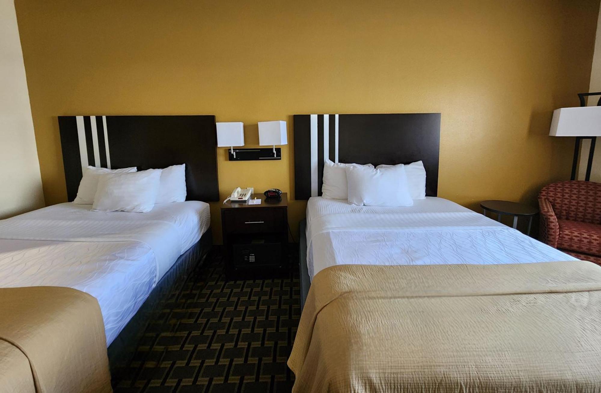 Days Inn & Suites By Wyndham Sam Houston Tollway Jersey Village Extérieur photo