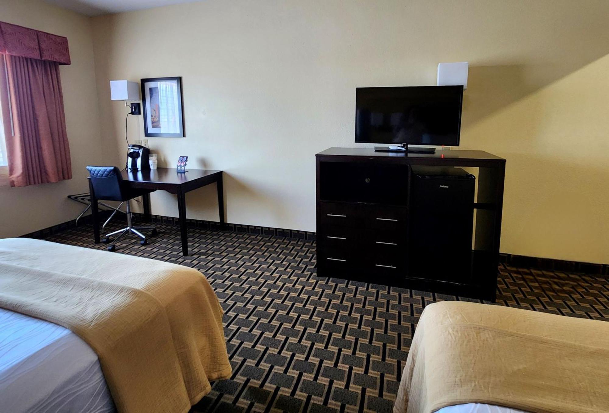 Days Inn & Suites By Wyndham Sam Houston Tollway Jersey Village Extérieur photo