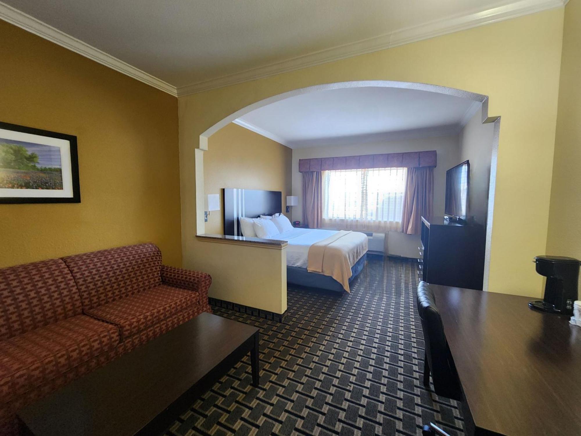 Days Inn & Suites By Wyndham Sam Houston Tollway Jersey Village Extérieur photo