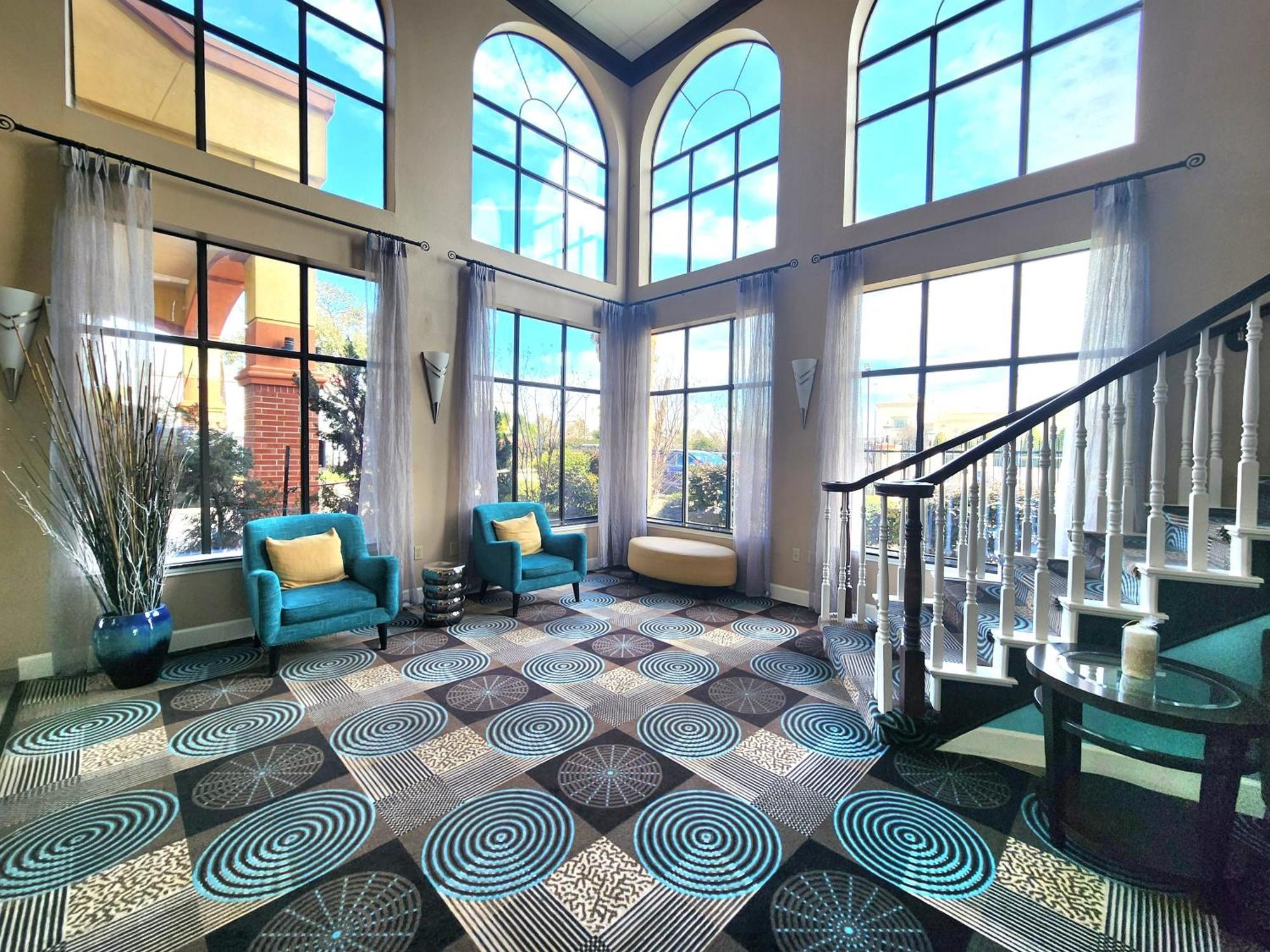 Days Inn & Suites By Wyndham Sam Houston Tollway Jersey Village Extérieur photo