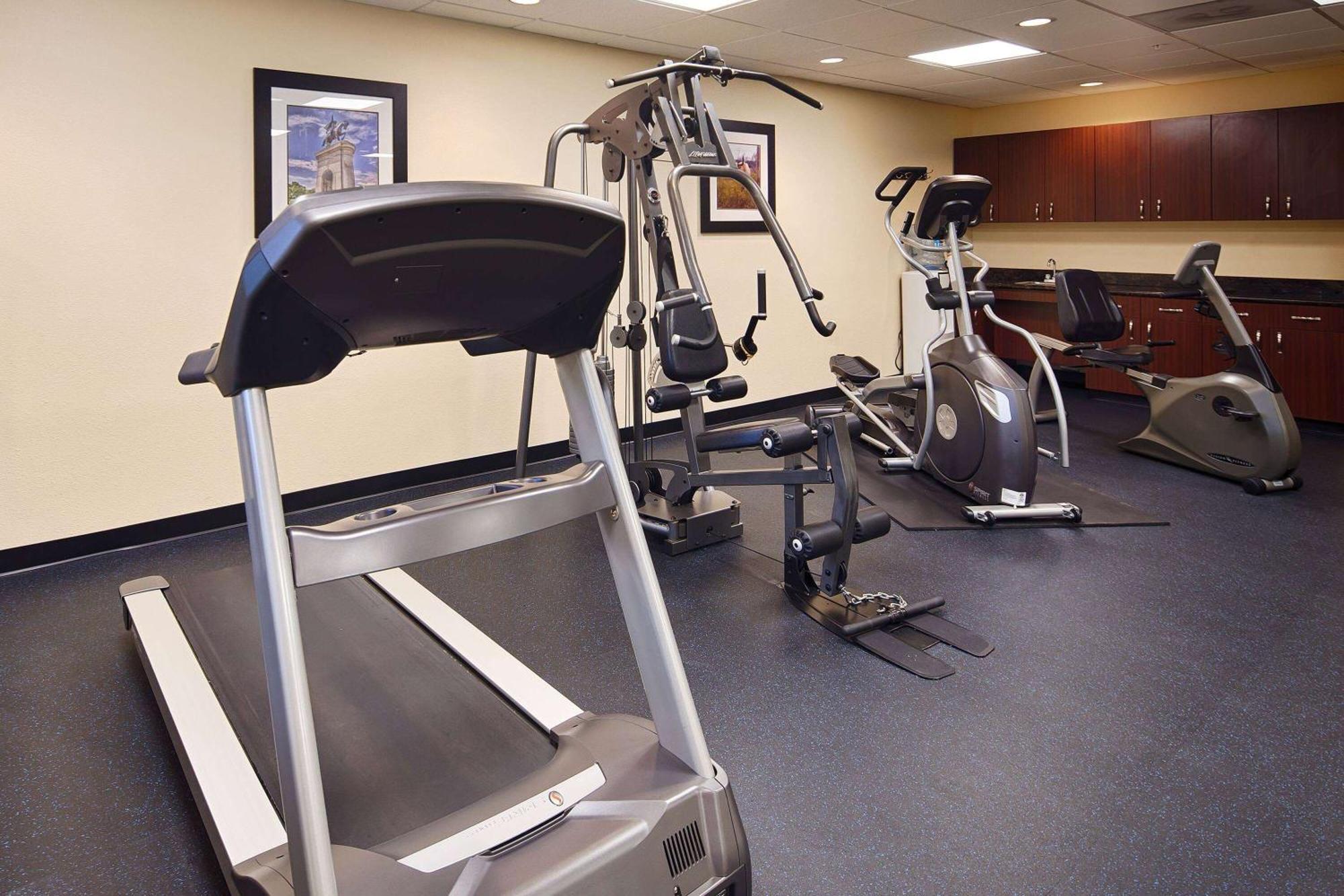 Days Inn & Suites By Wyndham Sam Houston Tollway Jersey Village Extérieur photo