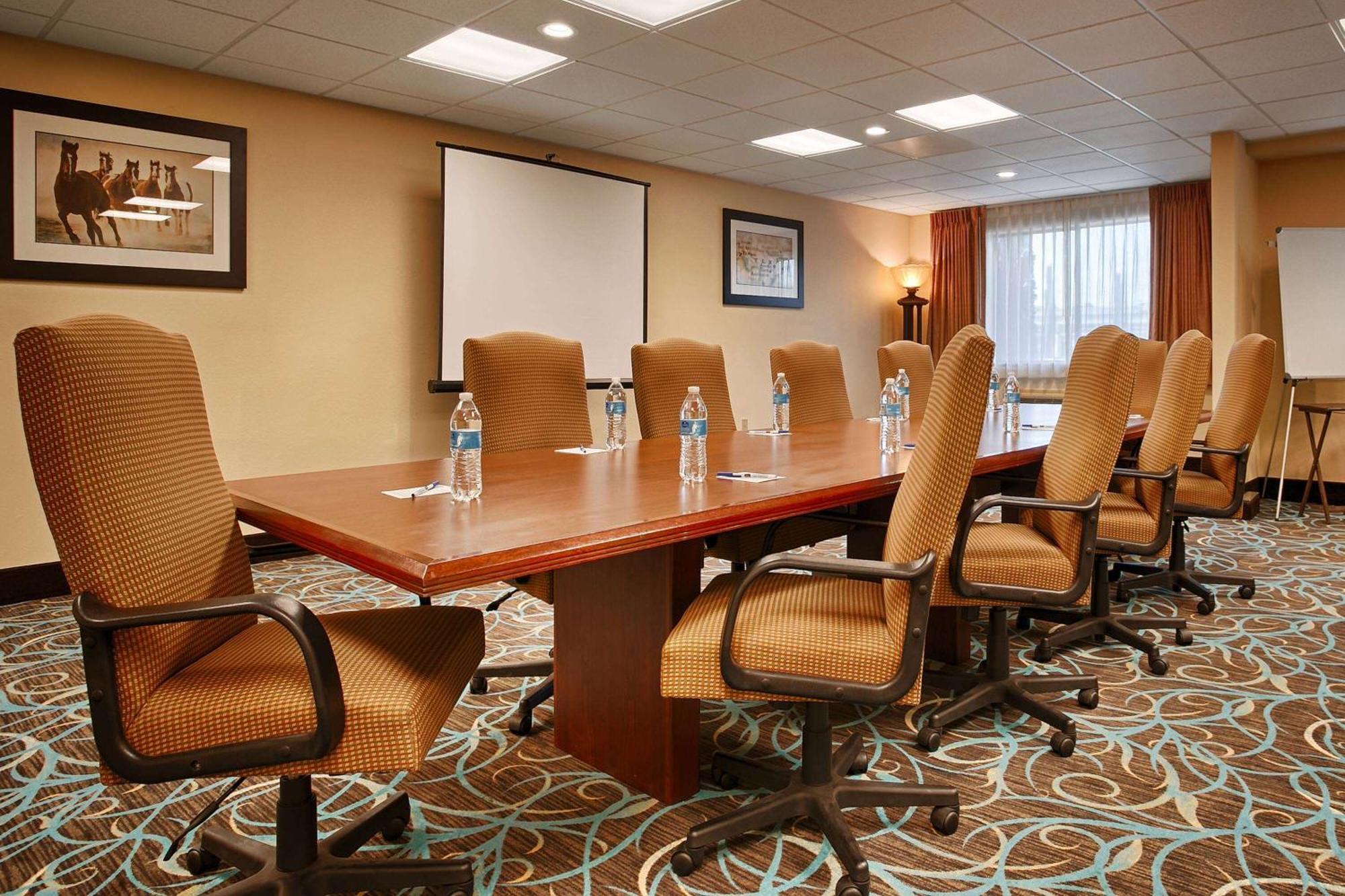 Days Inn & Suites By Wyndham Sam Houston Tollway Jersey Village Extérieur photo