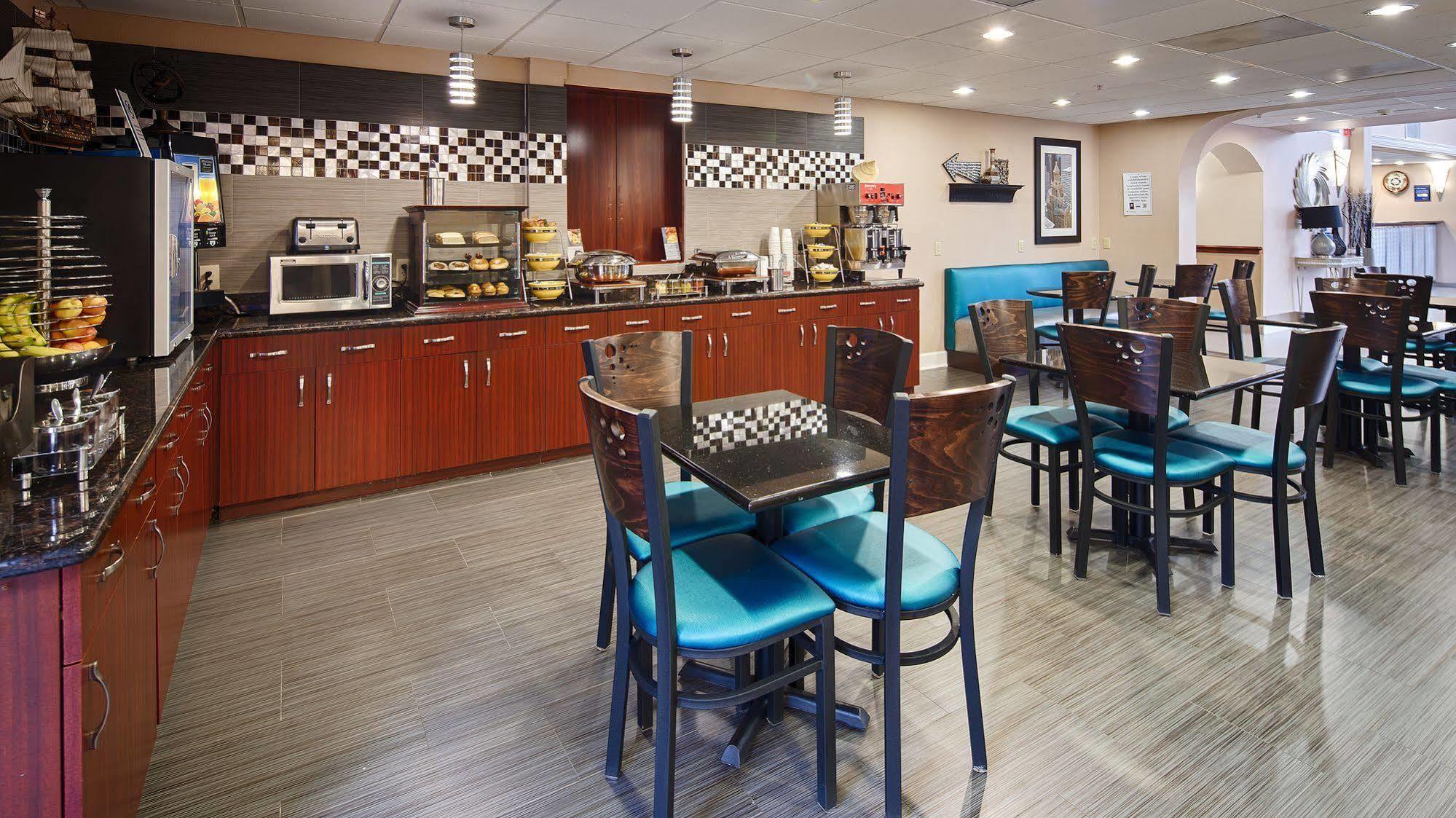 Days Inn & Suites By Wyndham Sam Houston Tollway Jersey Village Extérieur photo